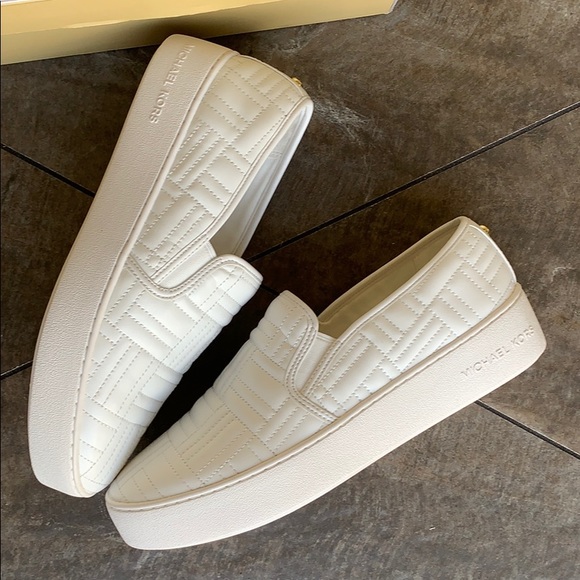 MICHAEL KORS TEDDY SLIP ON NAPPA PU OPTIC WHITE - Picture 16 of 16